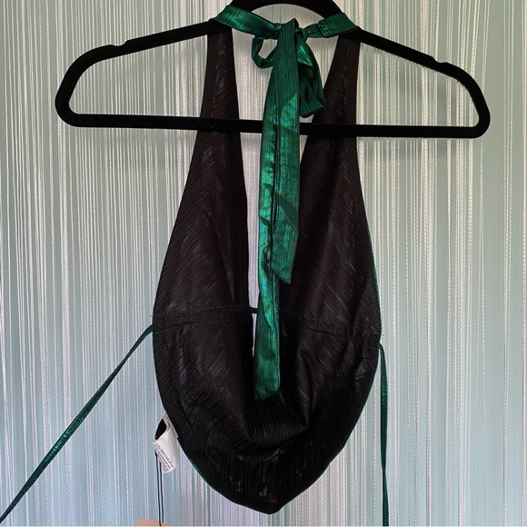Emerald Green Metallic Halter Top NWT Size S - Picture 9 of 14